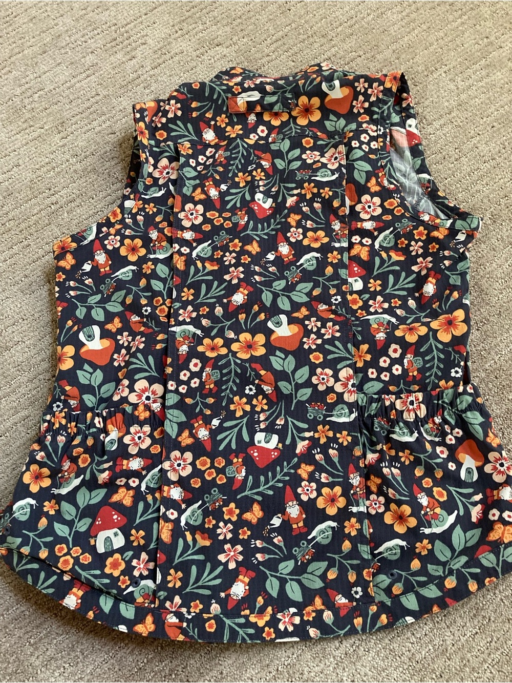 Duluth Gardening Gnome Heirloom Vest: NWOT - Picture 4 of 6